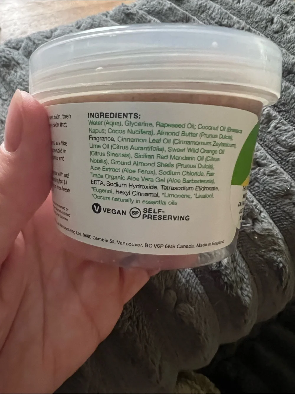 LUSH KITCHEN EXCLUSIVE BUTTERCREAM BODY WASH/EXFOLIATE